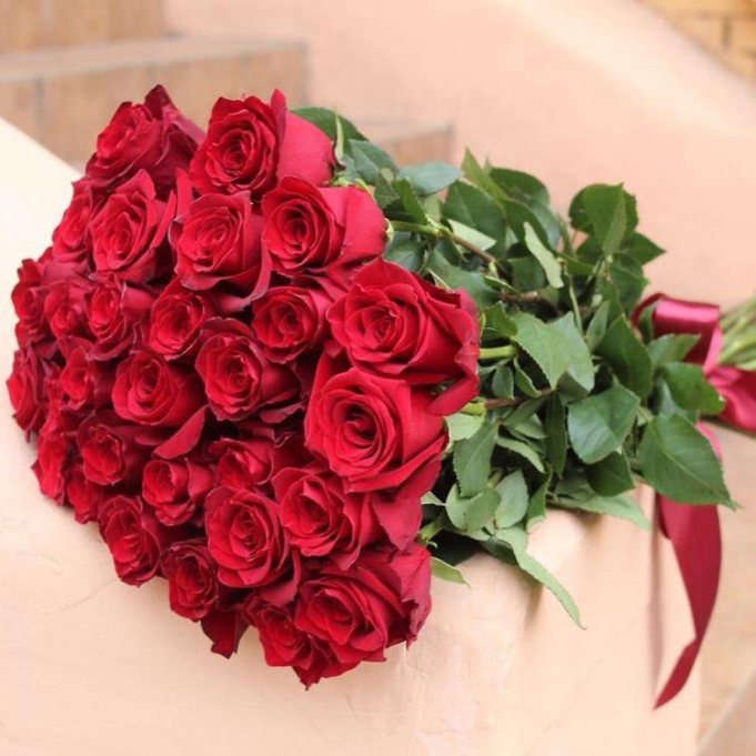 Шикарный букет цветов с доставкой в Сочи